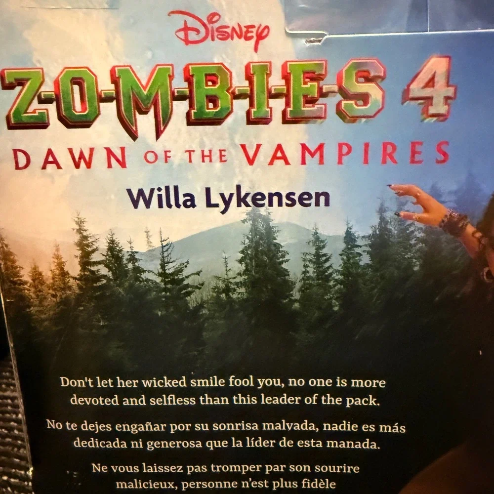 Mattel Disney Zombies 4 Willa Lykensen Doll OS Purple NEW Werewolf Leader JFG34